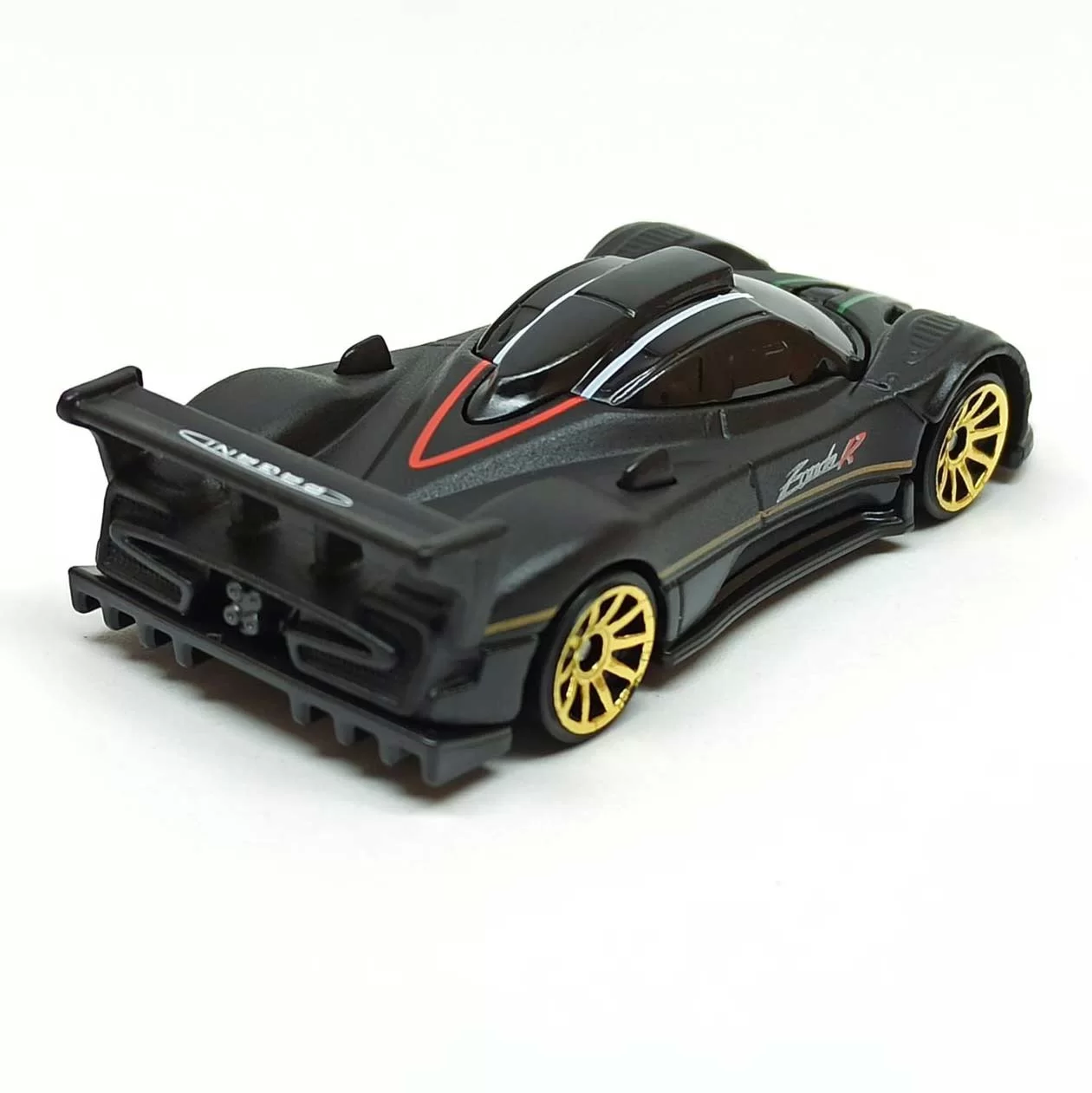 Hot Wheels Pagani Zonda R HW Exotics 215