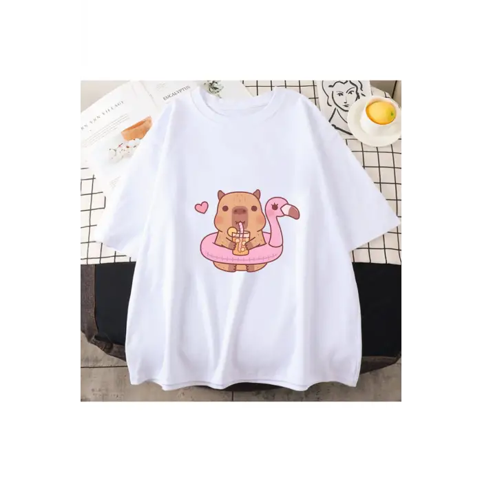 Beyaz Capybara İçmeyi Seviyor Kabarcık Çay Yaz Gelgit Anime Baskı %