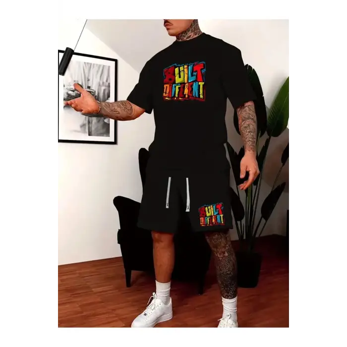 Erkek SiyahRenkli Built Different Baskılı Basic Oversize T-Shirt- Şort Takım strup0000000000014