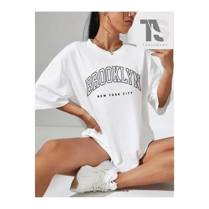 Harfli Grafik Düşük Omuz Oversize Tişört