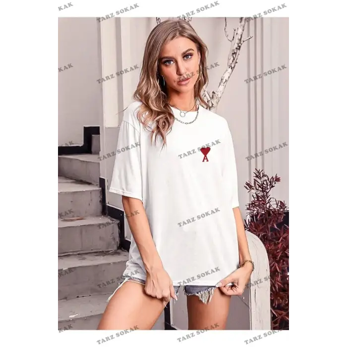 Kadın Beyaz Kalp Baskılı Oversize