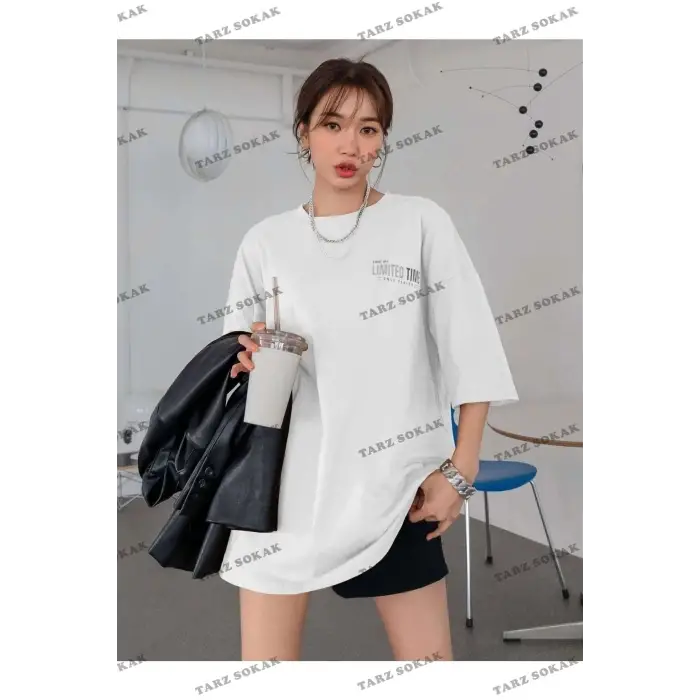 Kadın Beyaz Oversize Limited Time Baskılı
