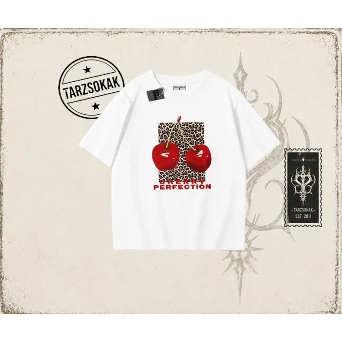 Kadın Cherry Perfection Leopar Oversize Unisex Tişört Beyaz
