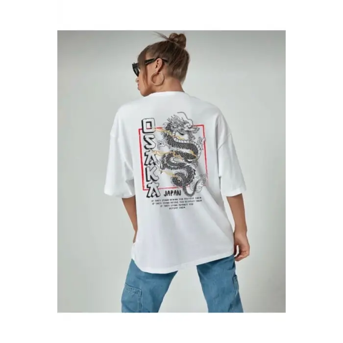 Kadın Oversize Osaka Baskılı Beyaz Tshirt