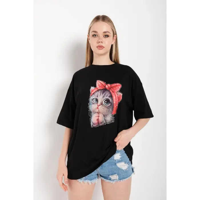Kadın Siyah Kedi Baskılı Oversize Tişört