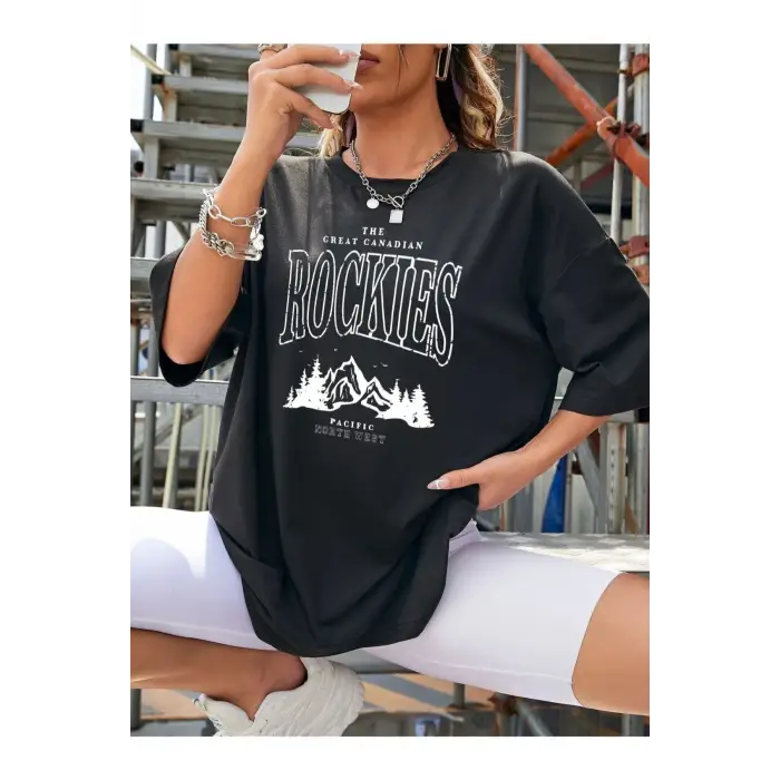 Kadın Siyah Rockıes Baskılı Oversize Bisiklet Yaka Tshirt