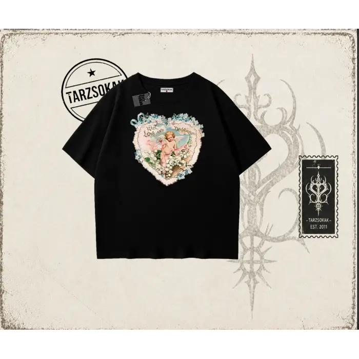 Kadın with Love and Devotion Oversize Unisex Tişört Beyaz