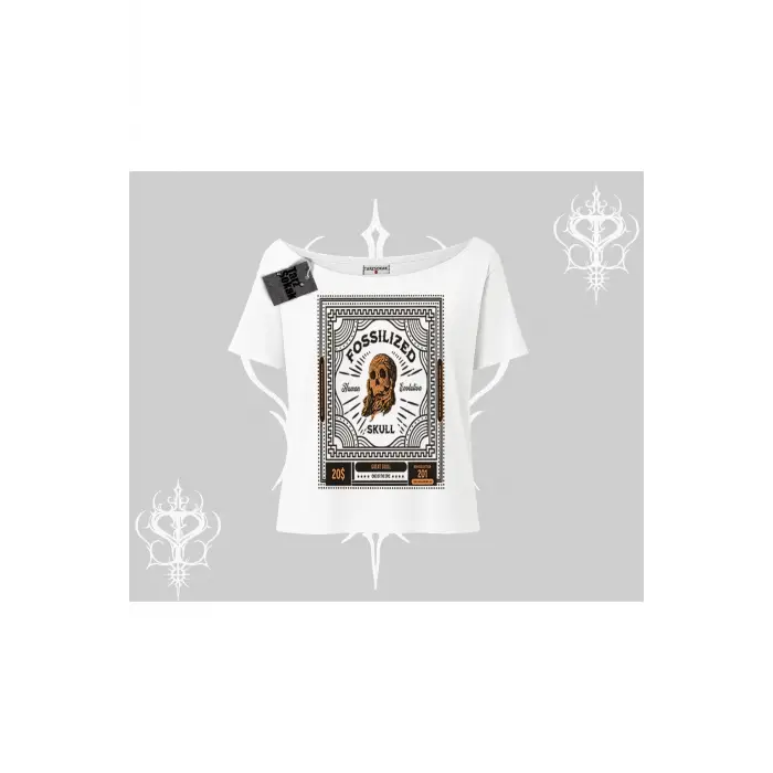 Kayık Yaka Tshirt Fossilized Skull Underground Archive