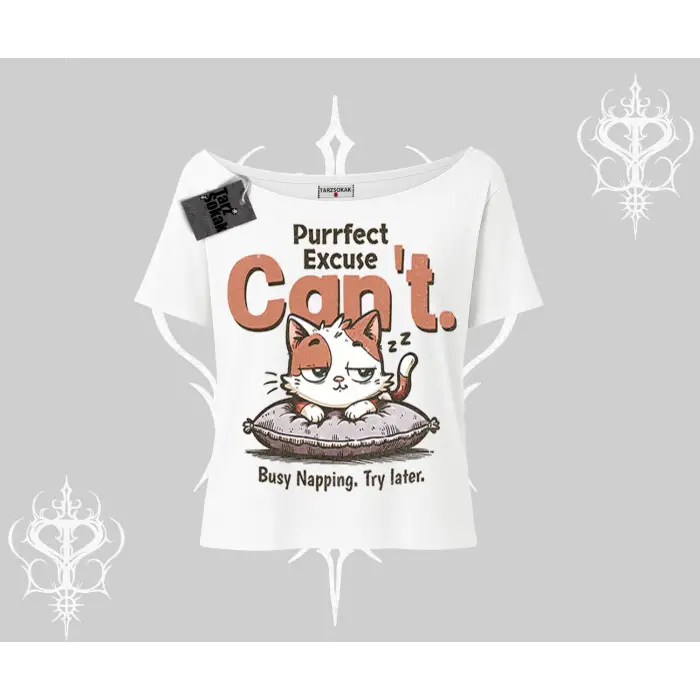 Kedi Baskılı Cant Busy Napping Y2K  Kayık Yaka Tshirt