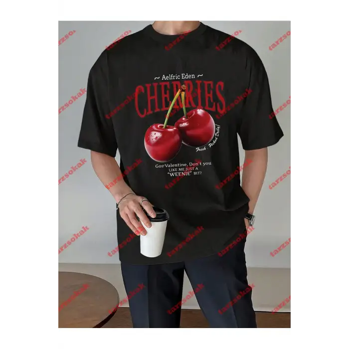 Red Cherries Baskılı Oversize Unisex Tshirt Siyah
