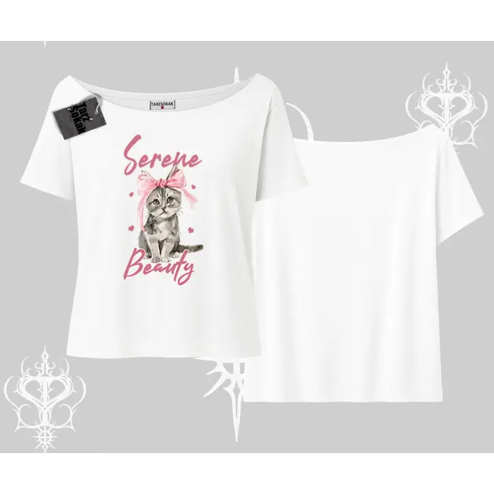 Serene Beauty Kedi Baskılı  Kayık Yaka Tshirt