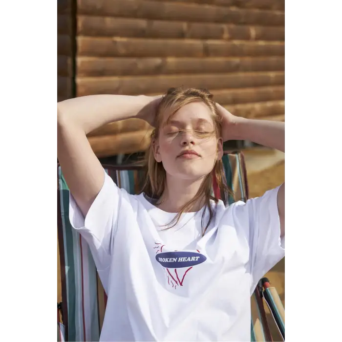 Unisex Broken Heart Tshirt Beyaz