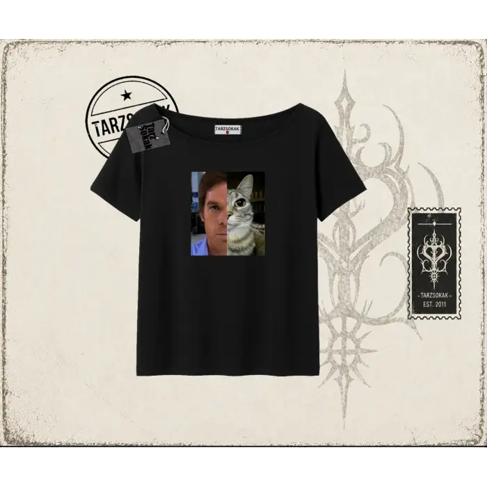Unisex Dexter Cat Kadın Kayık Yaka Tişört Beyaz