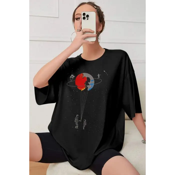 Unisex Evren Temalı Baskılı T-shirt