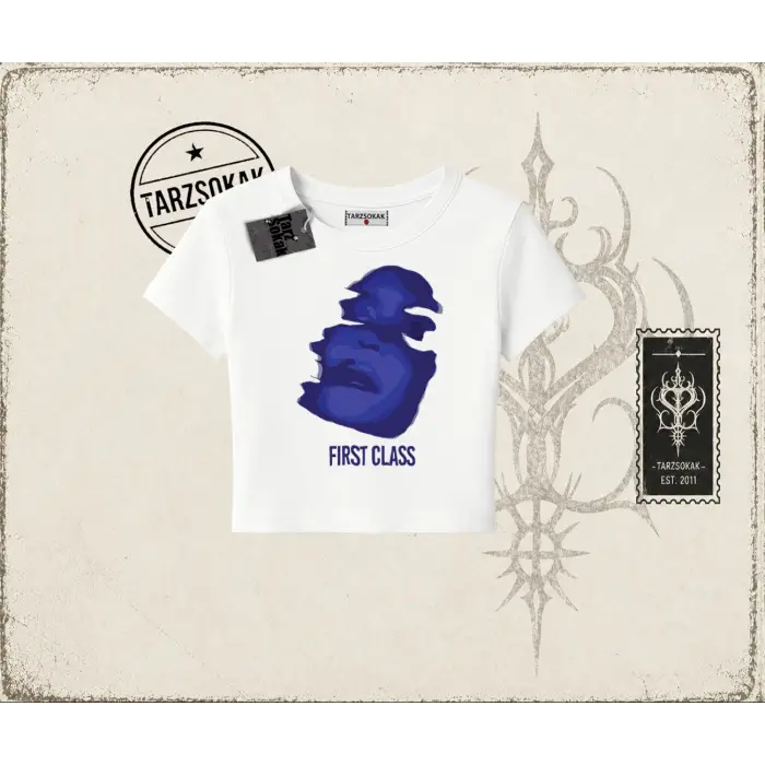 Unisex First Class Kadın Baby Tee Beyaz