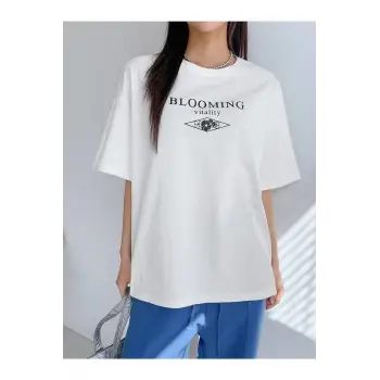 Blooming Vitality Baskılı Beyaz Oversize Tişört