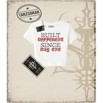 BUILT DIFFERENT Kadın Baby Tee