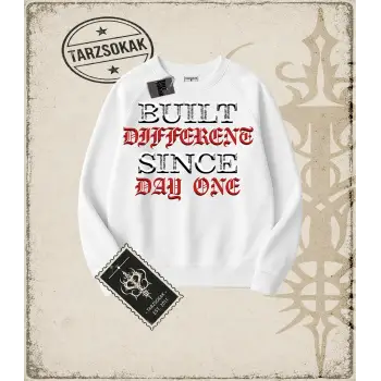 BUILT DIFFERENT Oversize Unisex Bisiklet Yaka Sweatshirt