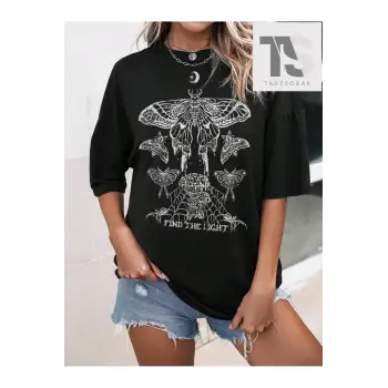 Goth Harfli Grafik Düşük Omuzlu Tişört
