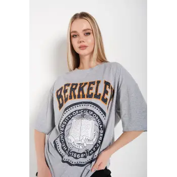 Kadın Gri Oversize Berkeley Baskılı T-shirt