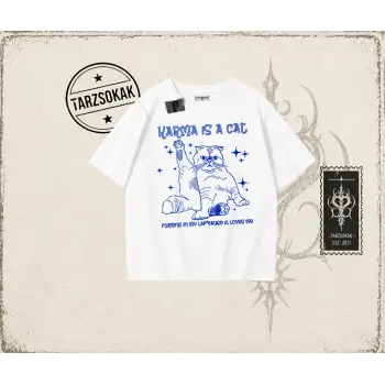 Kadın Karma is a Cat Oversize Unisex Tişört Beyaz