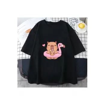 Siyah Capybara İçmeyi Seviyor Kabarcık Çay Yaz Gelgit Anime Baskı %