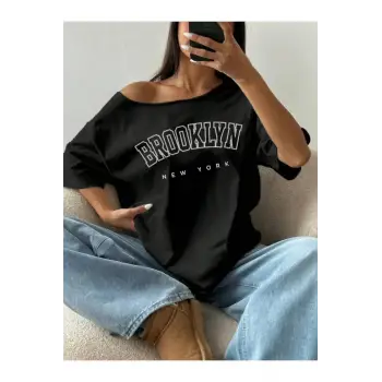 Siyah Kadın Düşük Omuz Kayık Yaka Baskılı