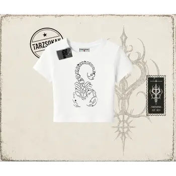 Unisex Akrep Kadın Baby Tee Beyaz