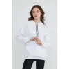Kadın Beyaz Kapüşonlu Kanguru Cep Sweatshirt