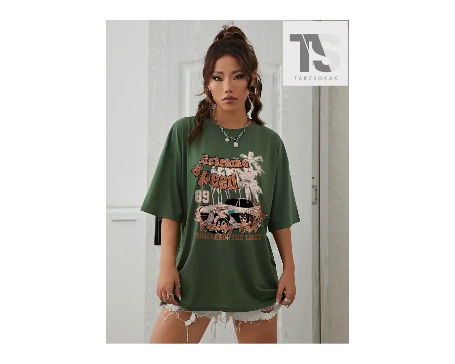 Ayı ve Mektup Grafikli Düşük Omuz Oversize Tişört