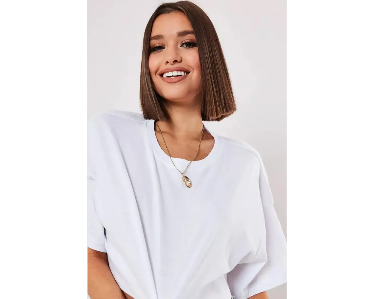 Beyaz %100 Pamuk Bisiklet Yaka Oversize Crop T-shirt