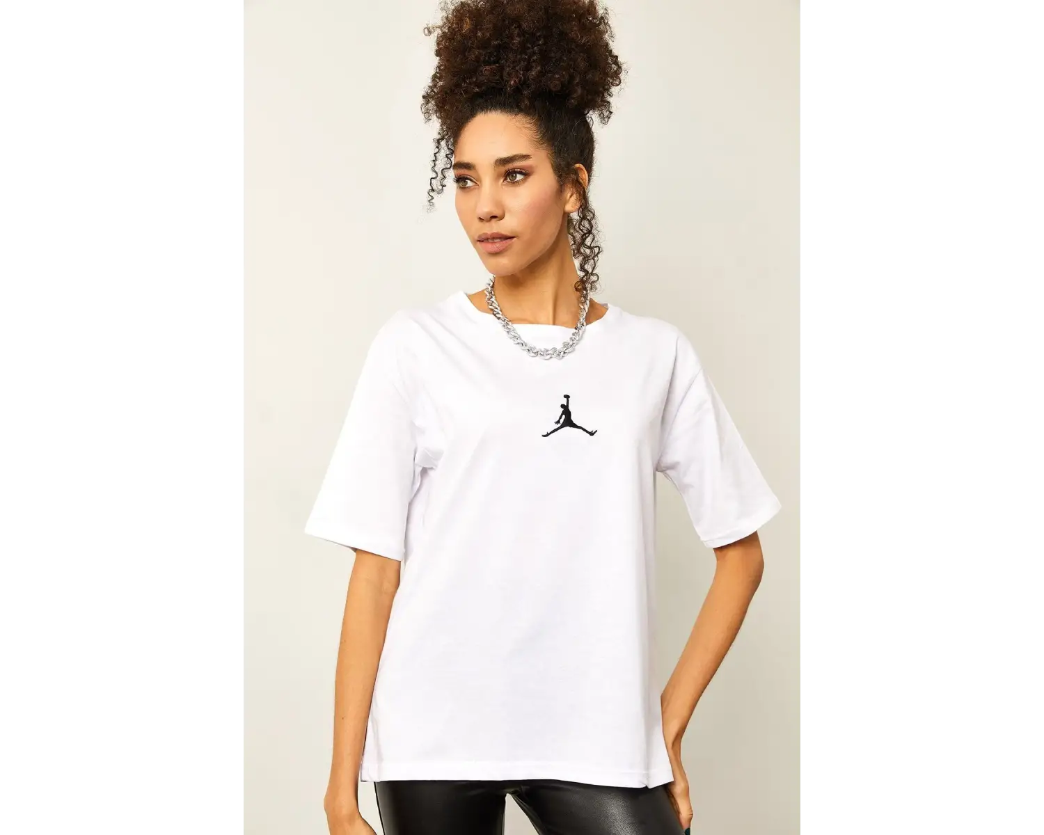 Beyaz Kadın Air Baskılı Bisiklet Yaka Tişört