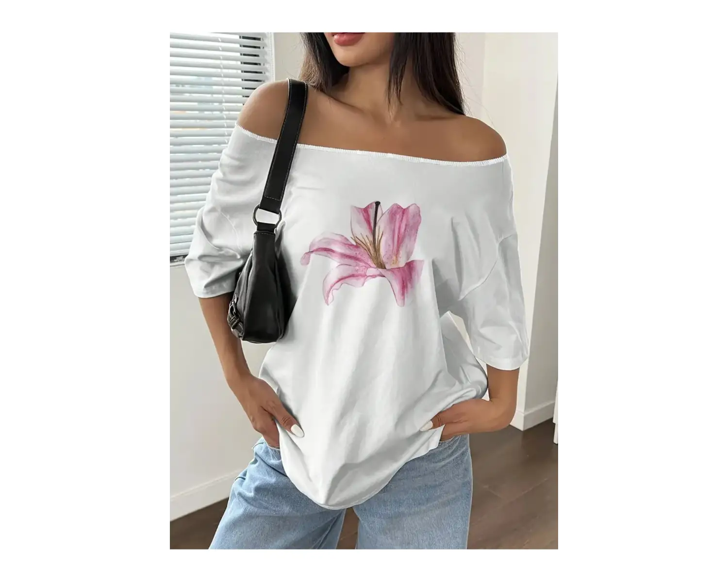 Beyaz Kadın Düşük Omuz Kayık Yaka Baskılı