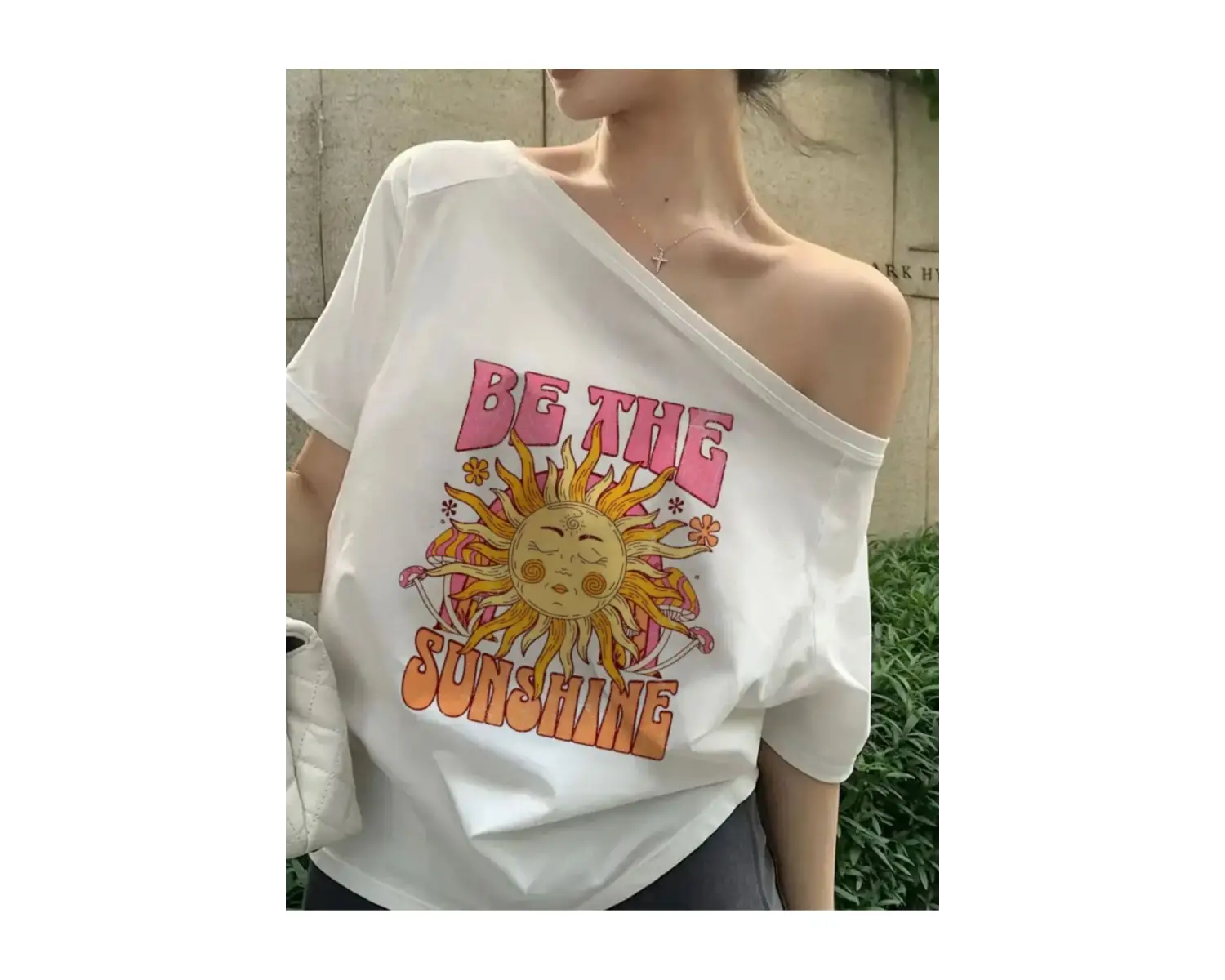 Beyaz Kadın Düşük Omuz Kayık Yaka Be The Sunshine Baskılı