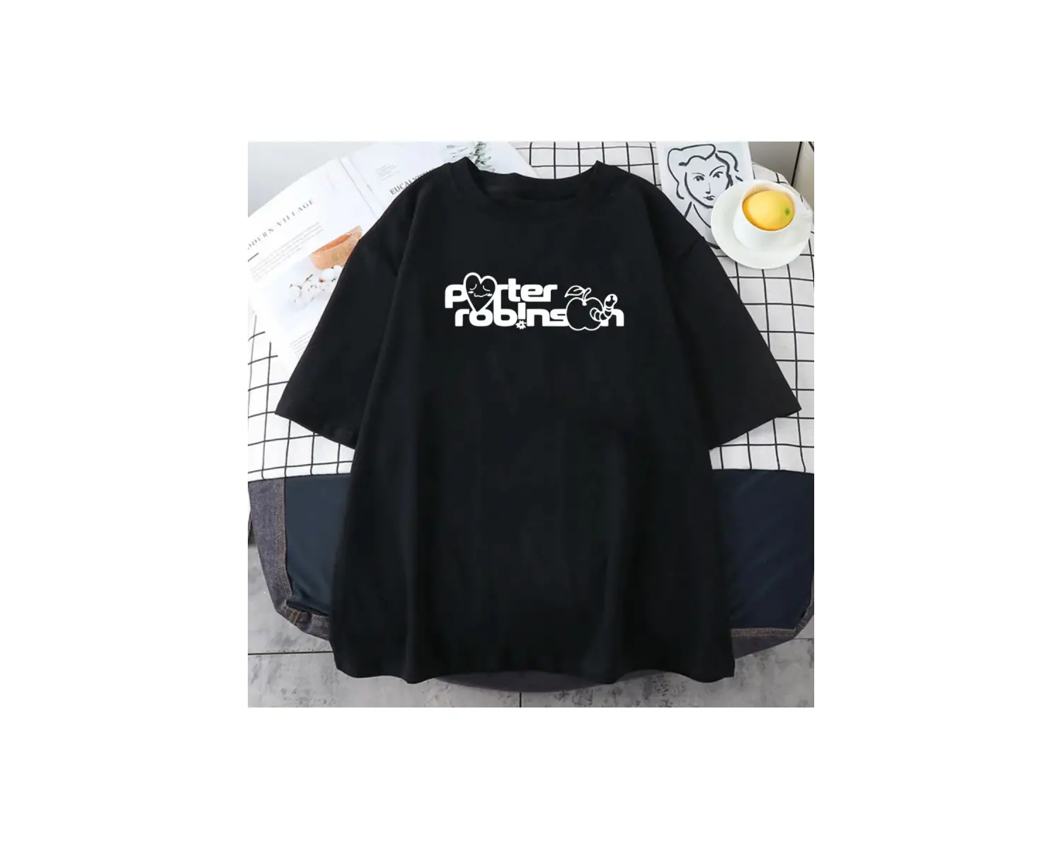 Beyaz Karikatür Tee Porter Robinson gülümseme dünya