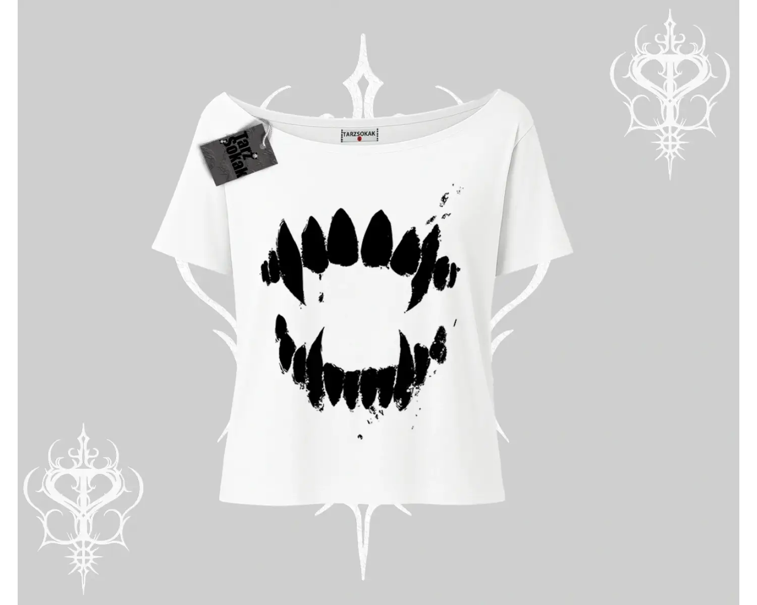 Beyaz Kayık yaka Tişört Vampir Dış