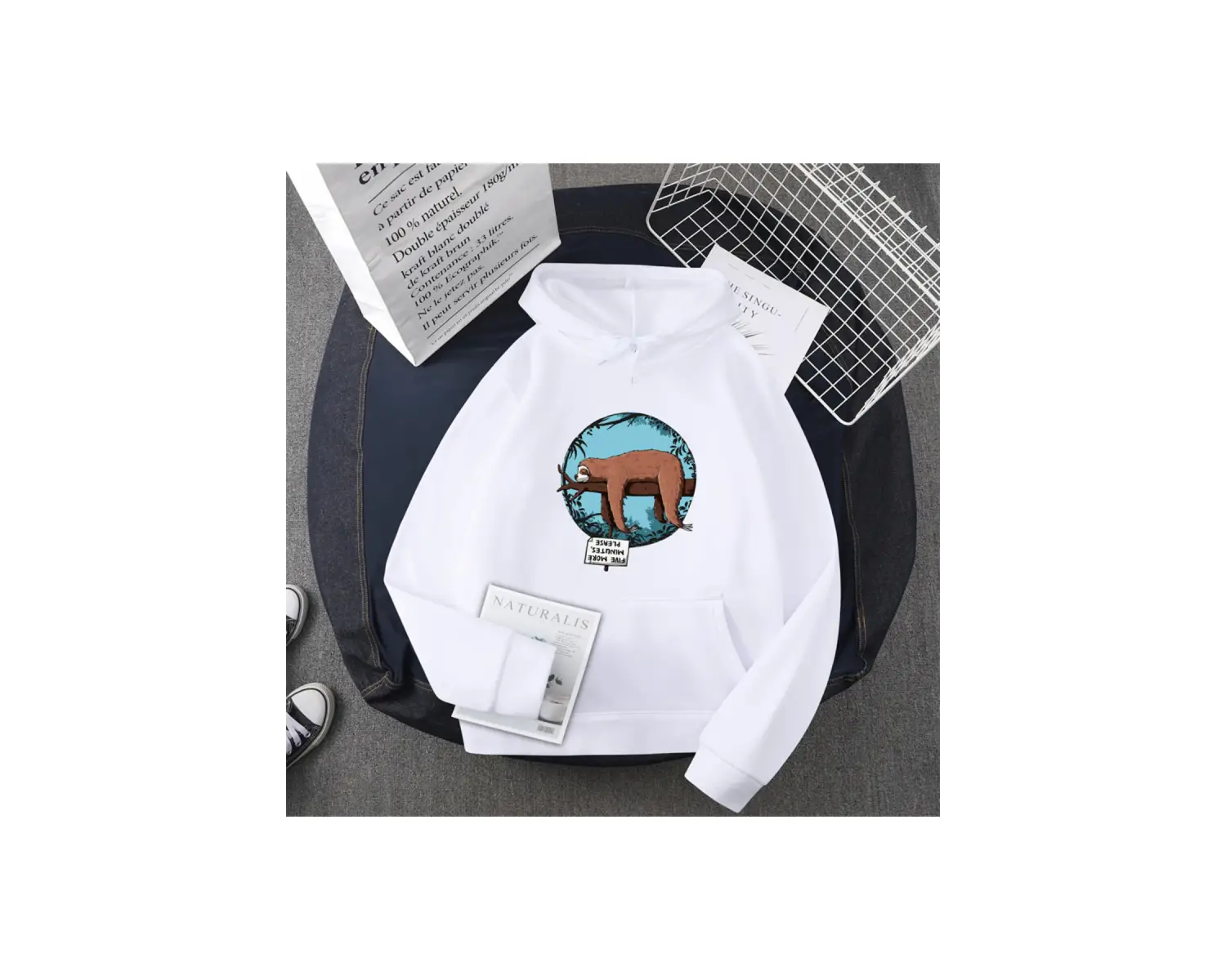 Beyaz Koala bir tembellik üzerimde