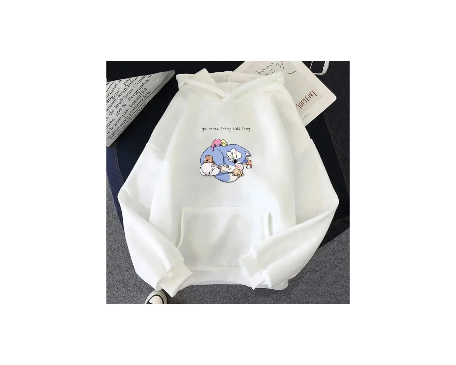 Beyaz Kpop Kaçak Çocuklar Grafik Baskı Sevimli