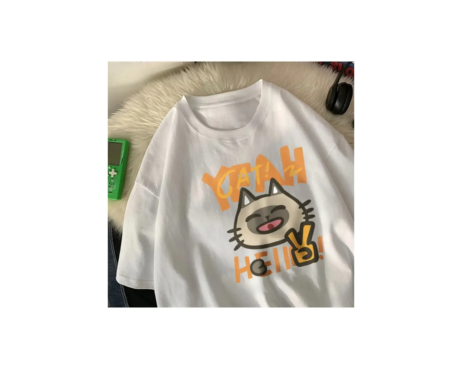 Beyaz Merhaba küçük kedi deyin an karikatür baskı üstleri o-boyun yumuşak kısa kol