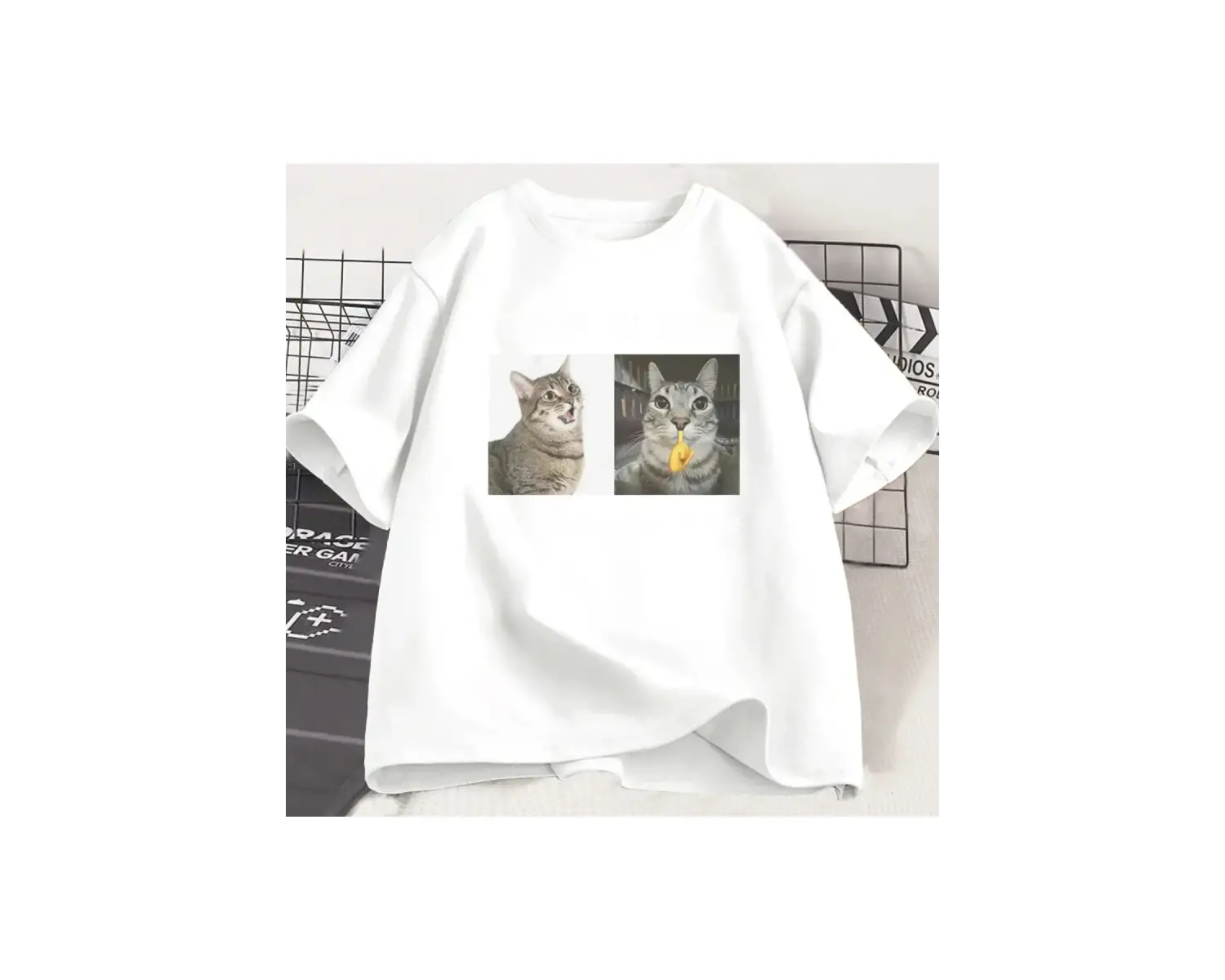 Beyaz Miyav veya Benim Sadece Bir Meme Seçebilirsiniz Komik Aptal Kedi Mizah