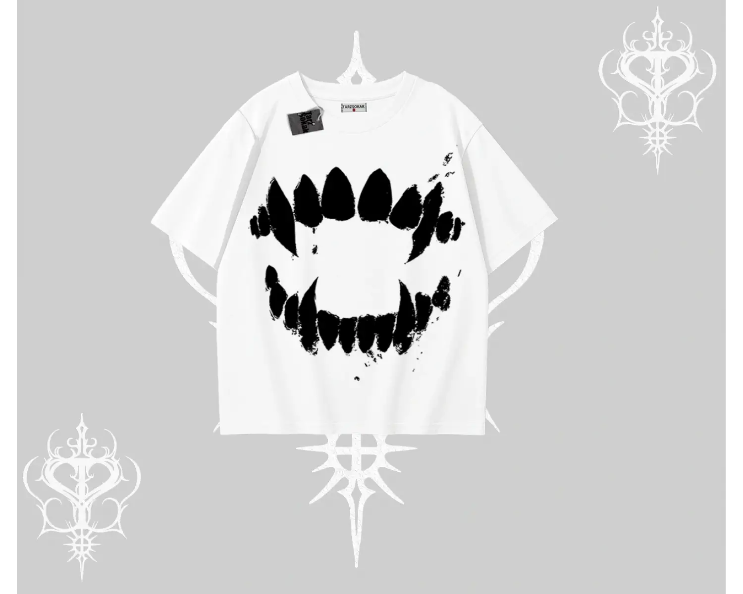 Beyaz Oversize Tişört Vampir Dış