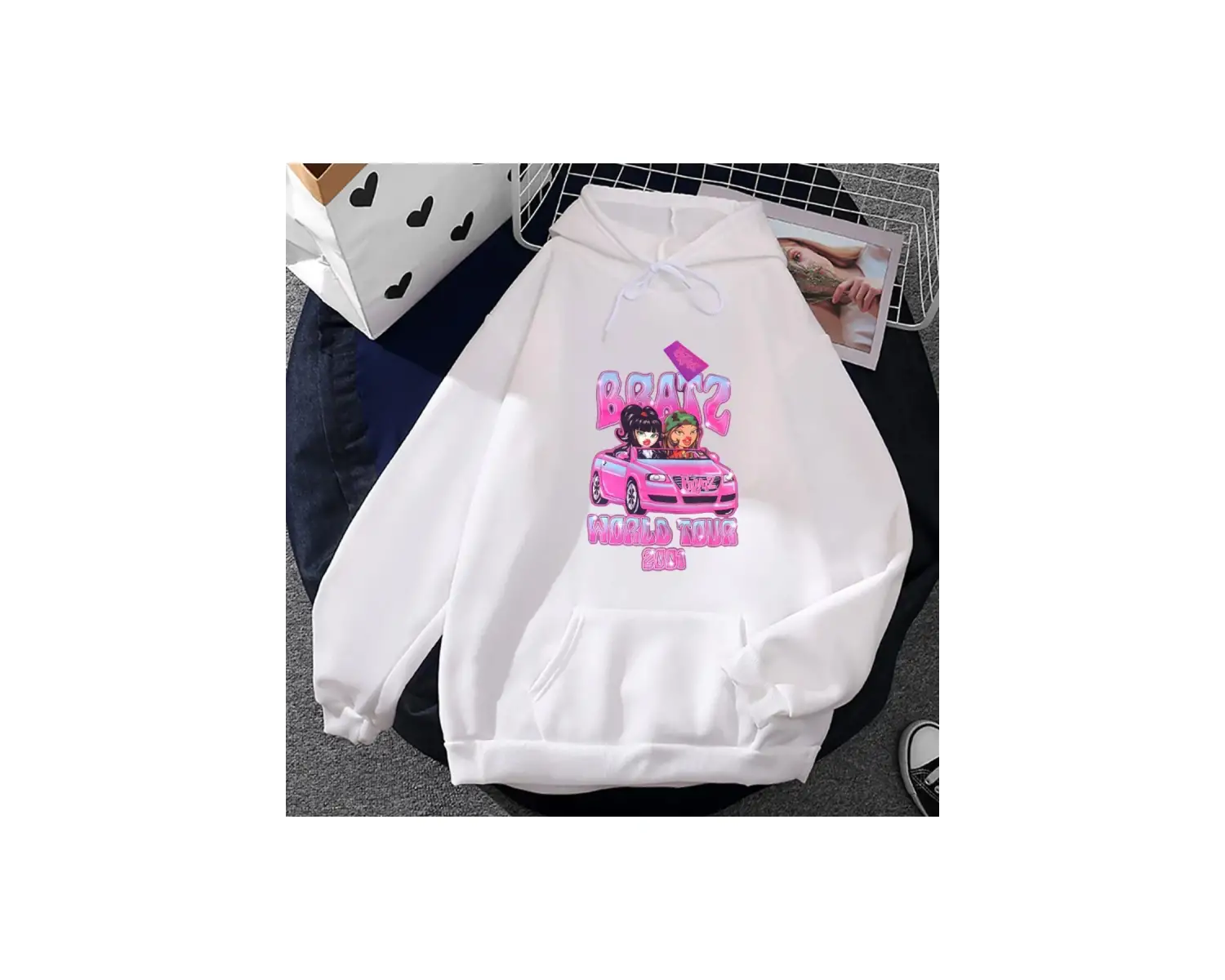 Beyaz Unisex Bratz karikatür streetwear Hoody erkekkomik Harajuku grafik kapşonlu so