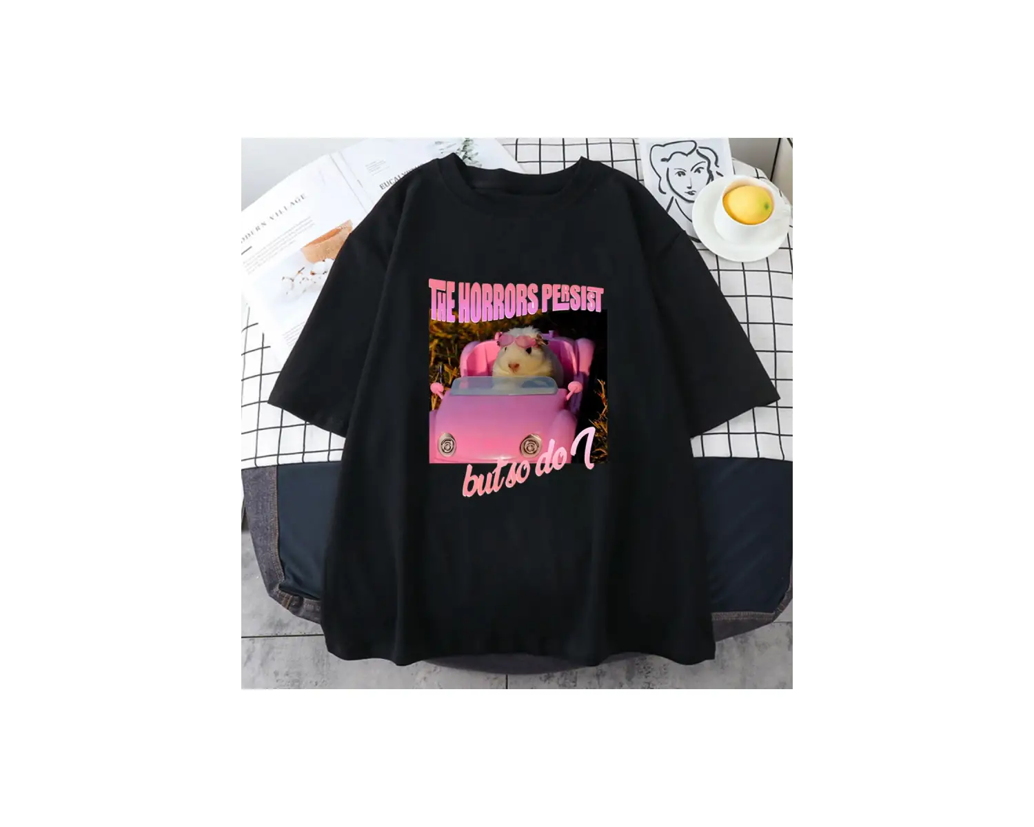 Beyaz Üzgün Hamster korku devam ediyor ama ben pembe grafik baskı karikatür