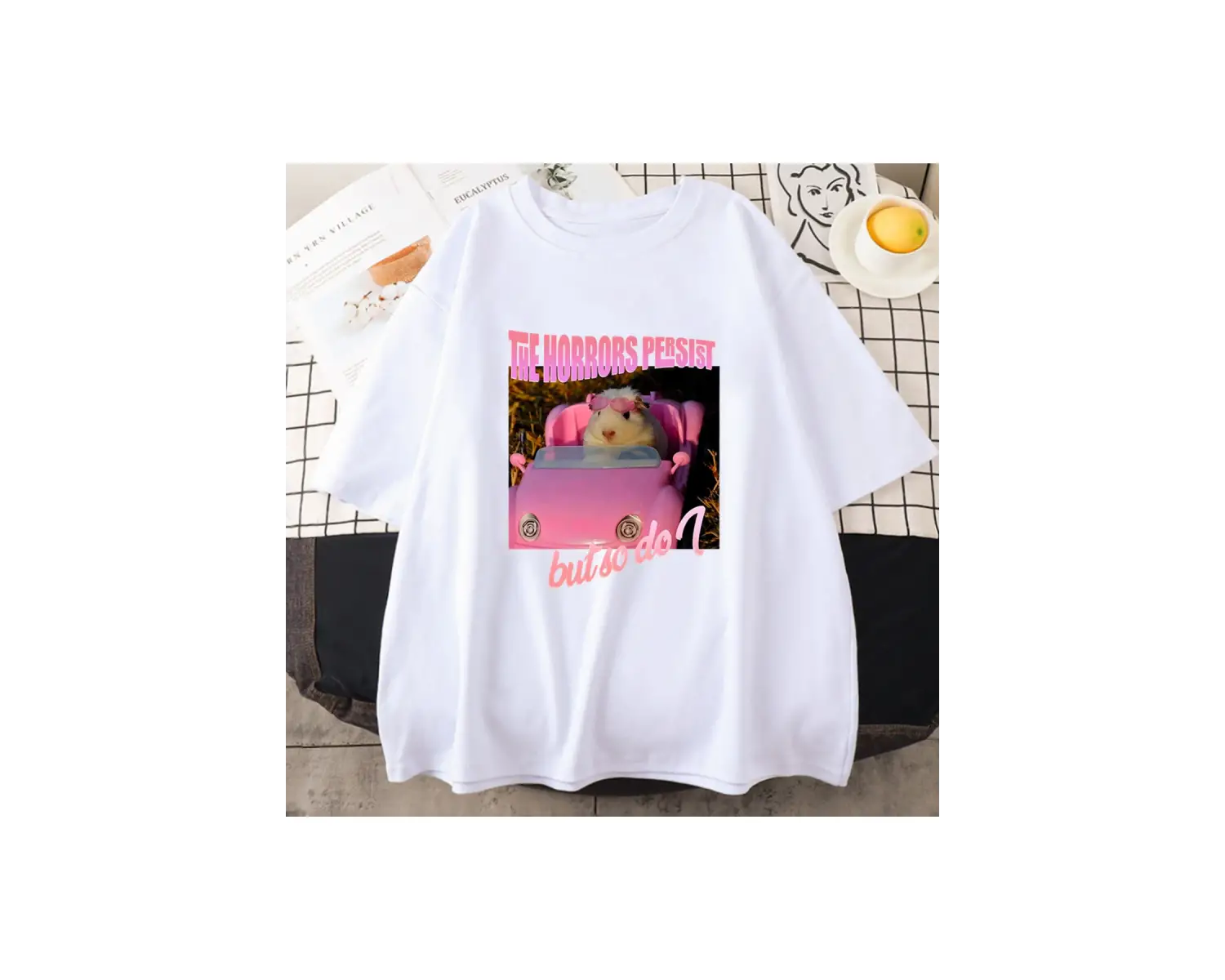 Beyaz Üzgün Hamster korku devam ediyor ama ben pembe grafik baskı karikatür