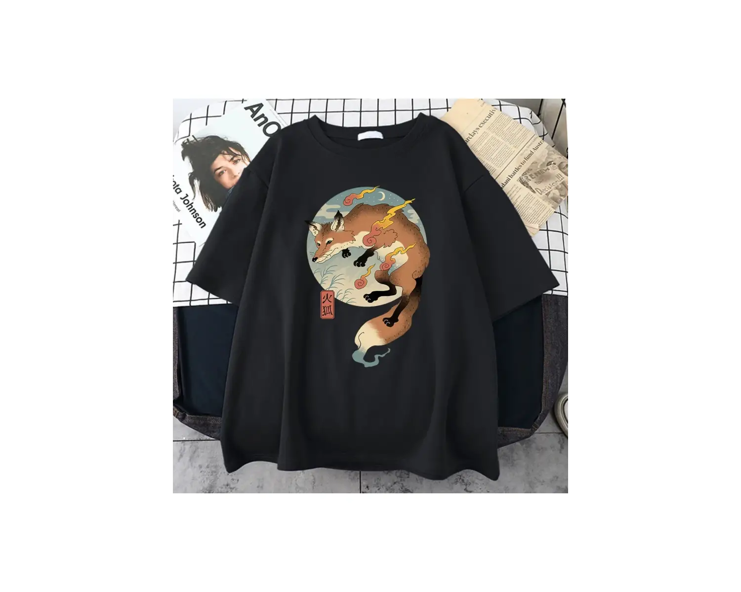 Beyaz Yangın Karikatür Tilki Japon Baskılı Harajuku Tee Tüm