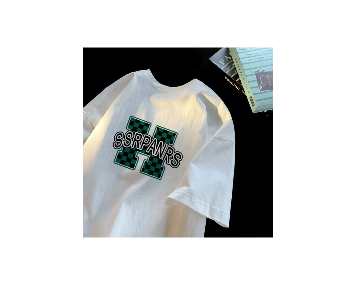 Beyaz Yaz Trendi Yaz Üst Hong Kong Faionable Grafik Tees Unisex Ca