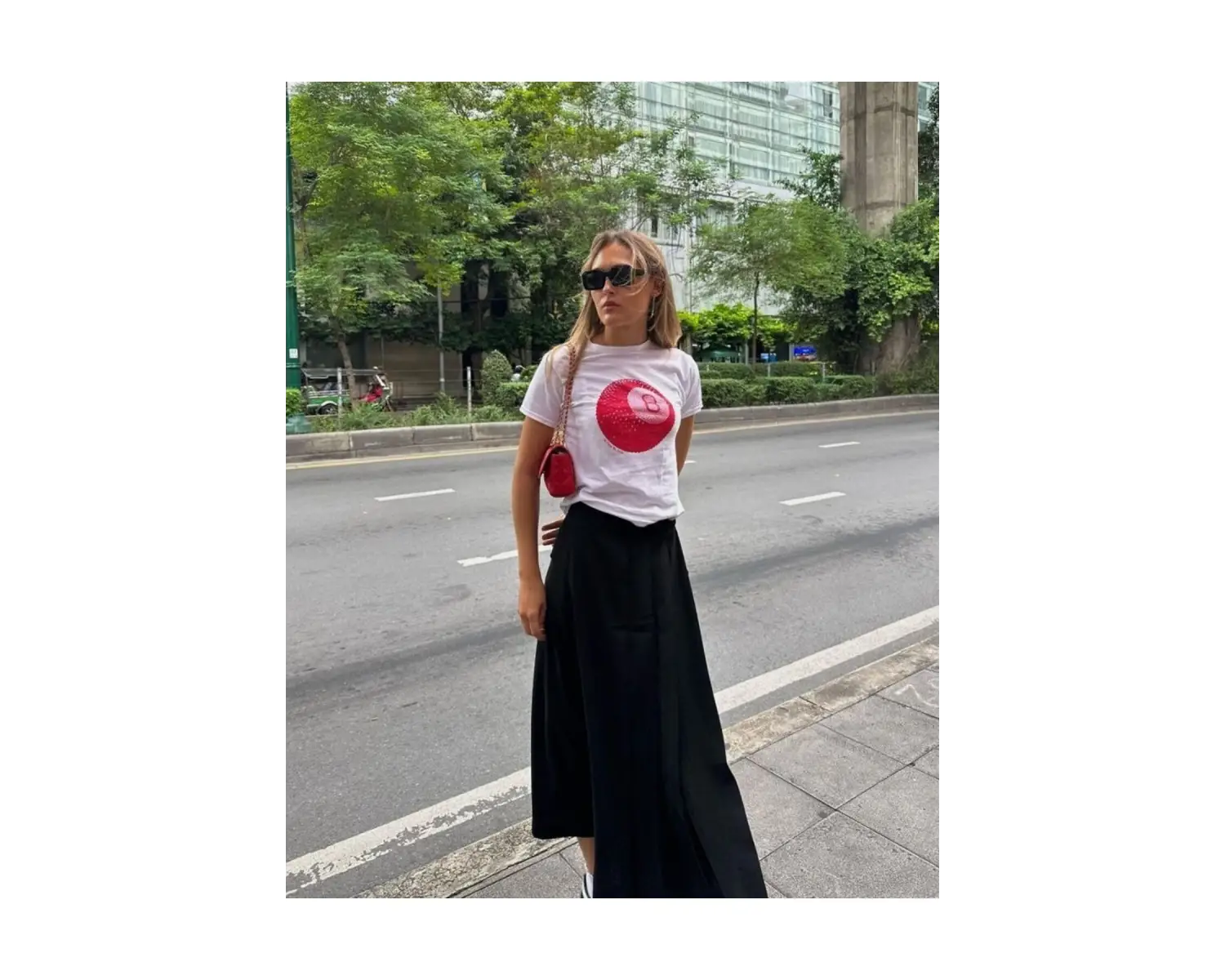 Bilardo Topu Baskılı Pamuklu Tişört T-shirt Beyaz