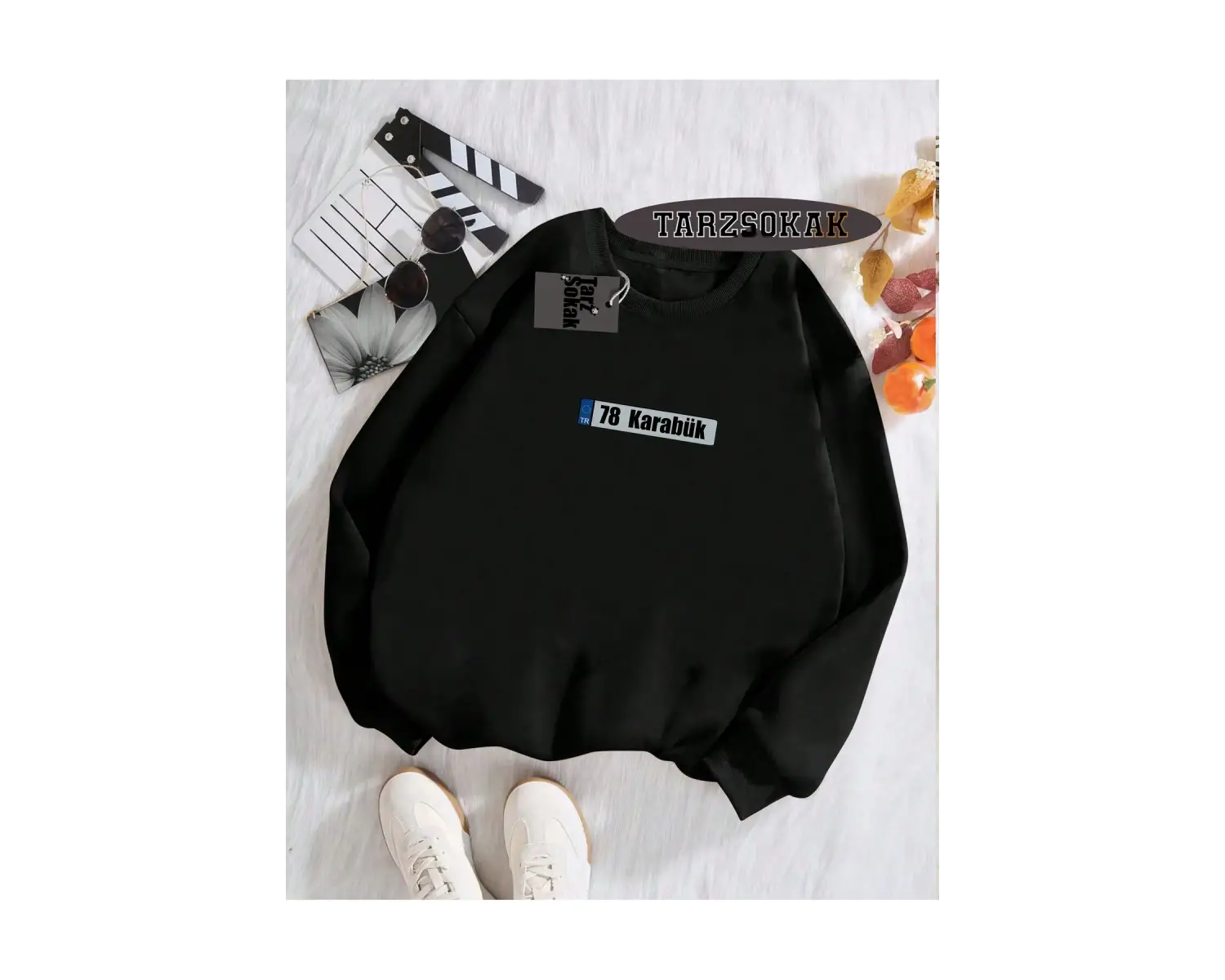 Biskilet Yaka Sweatshirt Beyaz 78 Karabük Özel Tasarım Plaka Detaylı