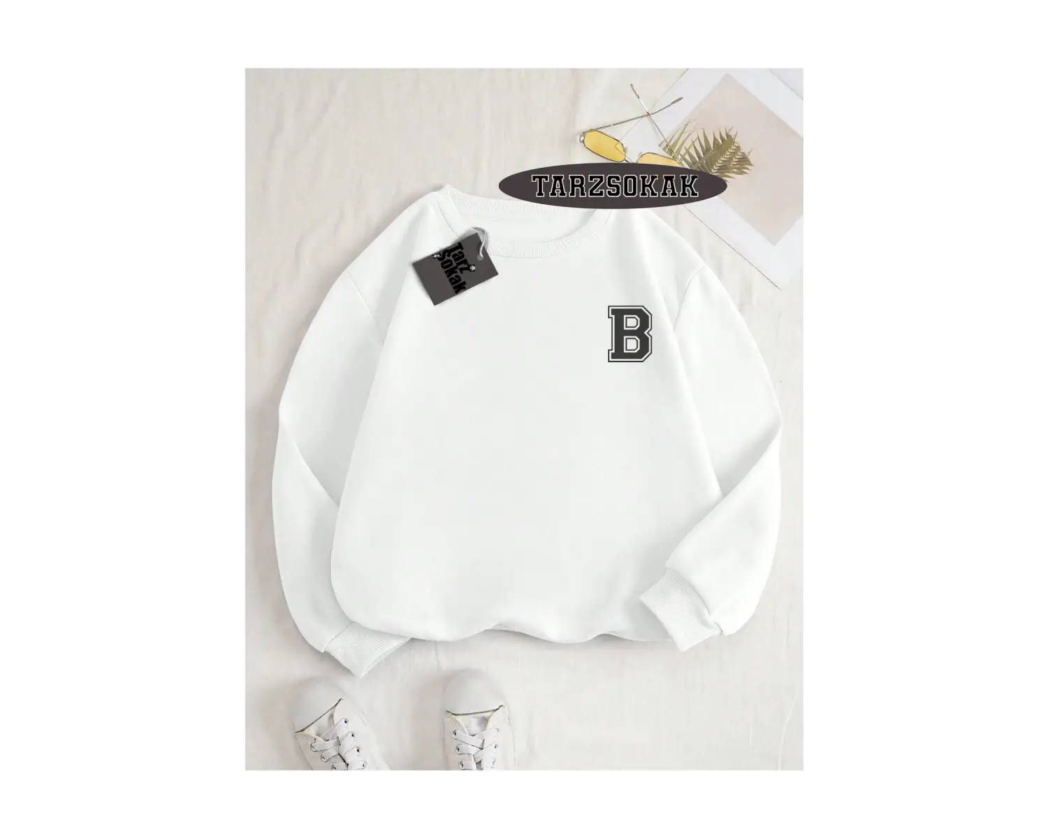 Biskilet Yaka Sweatshirt Beyaz B HARFİ İSME Özel Tasarım
