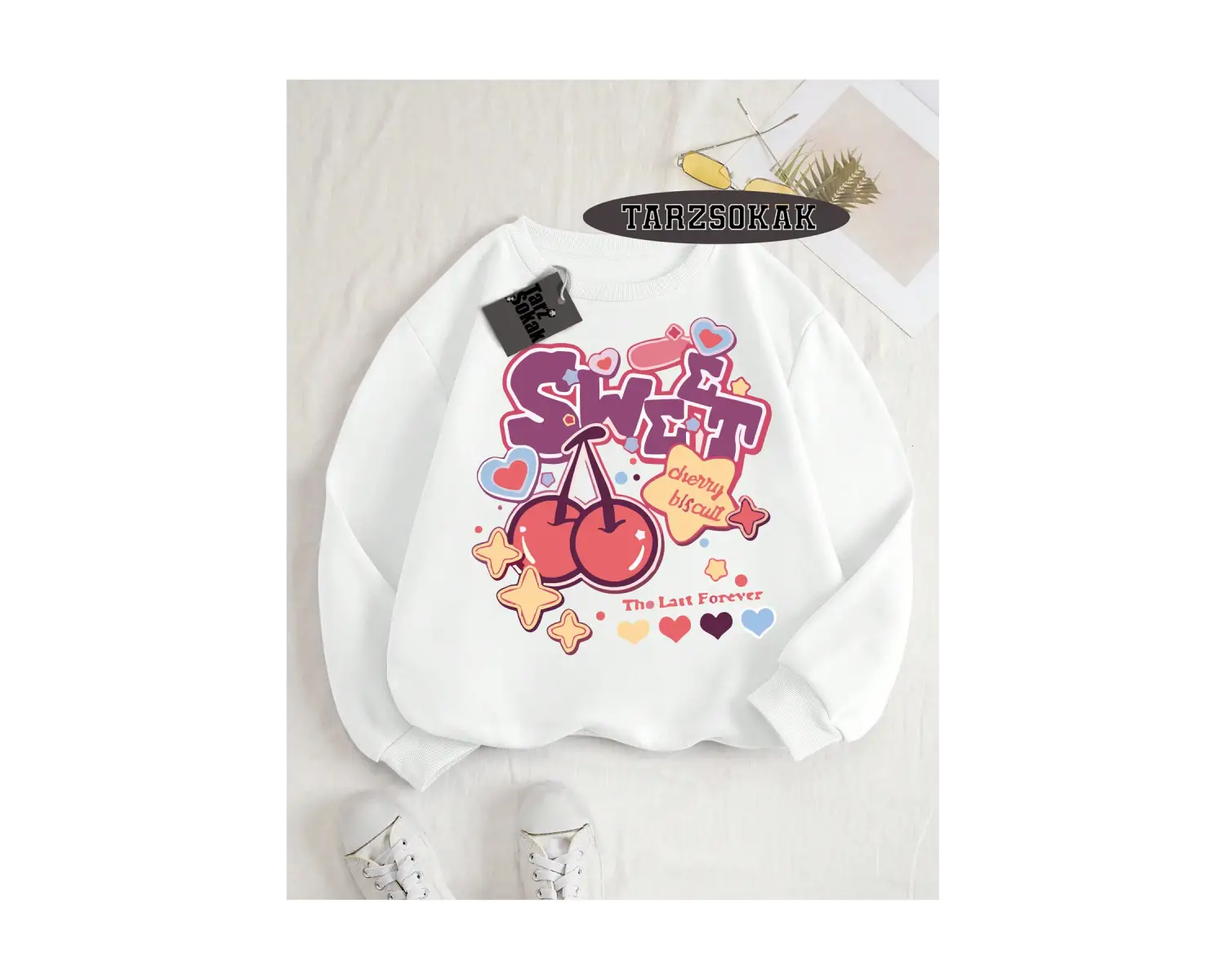 Biskilet Yaka Sweatshirt Beyaz Melodies Kiraz Özel Tasarım